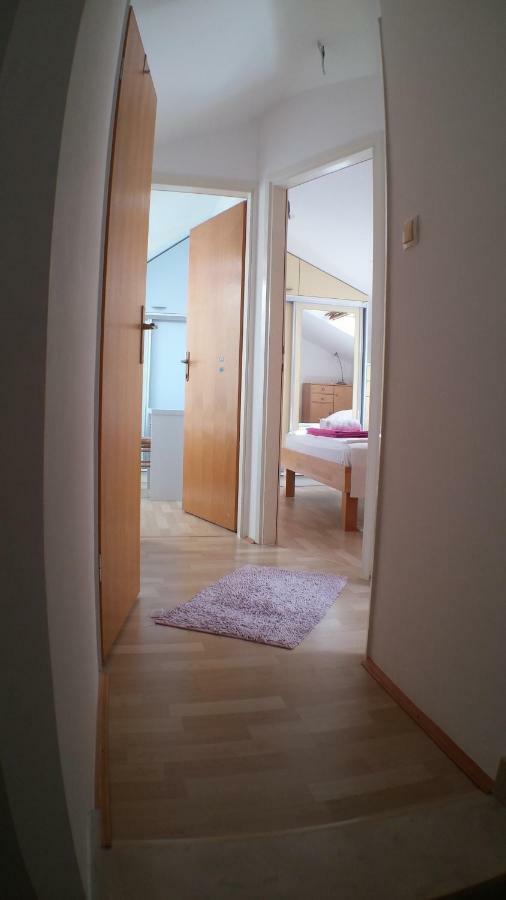 Apartments Iva und Franka Omiš Buitenkant foto