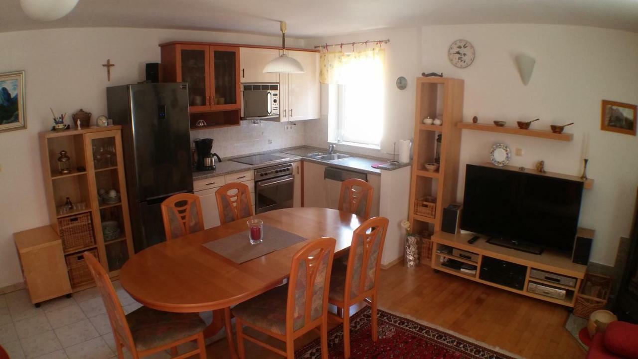 Apartments Iva und Franka Omiš Buitenkant foto