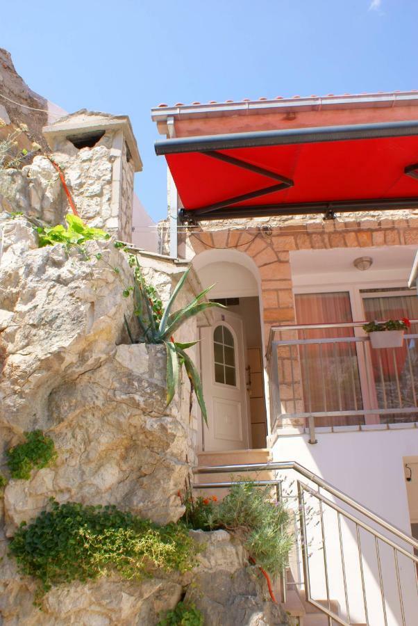 Apartments Iva und Franka Omiš Buitenkant foto
