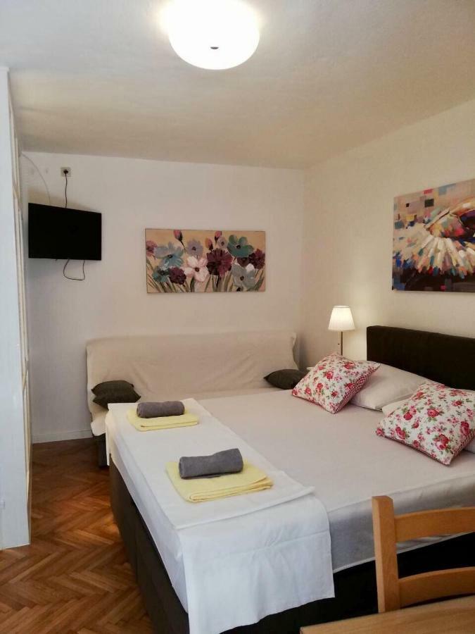 Apartments Iva und Franka Omiš Buitenkant foto