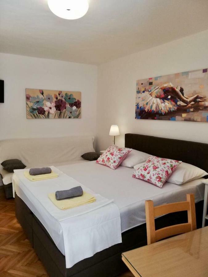 Apartments Iva und Franka Omiš Buitenkant foto
