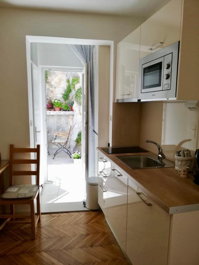 Apartments Iva und Franka Omiš Buitenkant foto