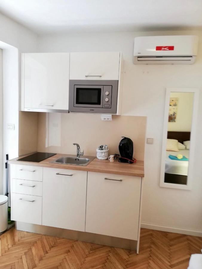 Apartments Iva und Franka Omiš Buitenkant foto